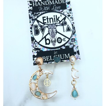 Boucles d'oreilles doré 3 trous.