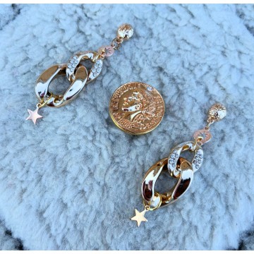 Boucles d'oreilles maille doré strass.