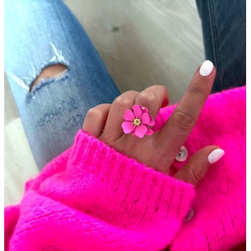 Bague réglable fleur rose flashy.