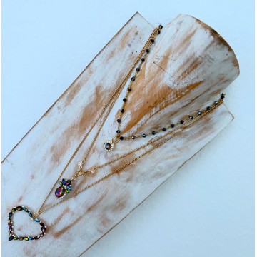 Collier bohème multi-rangs multi reflets coeur.
